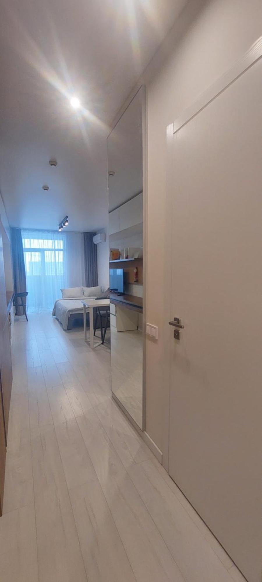 Apartment сучасна, стильна студія біля вднг *