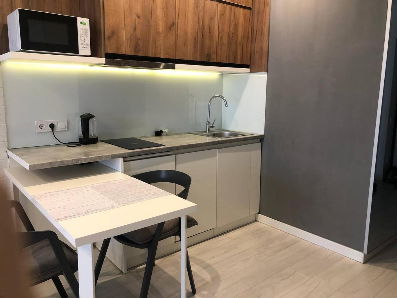 сучасна, стильна студія біля вднг Apartment *