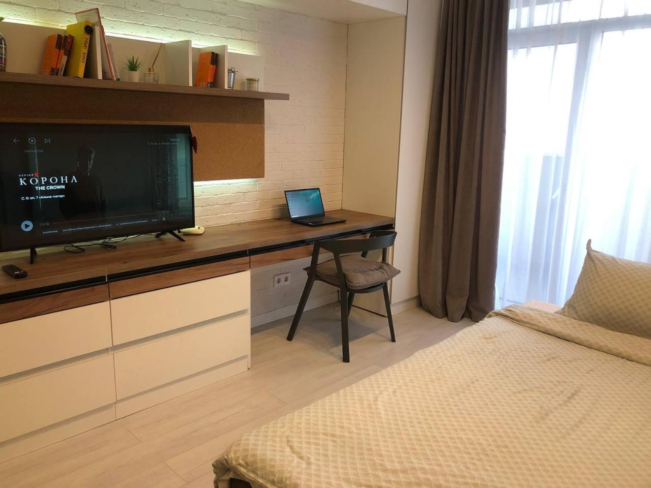 сучасна, стильна студія біля вднг Apartment *